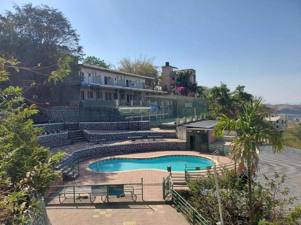 Pratikruti The Lakeview Resort